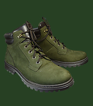 551-6. Boots Picnic